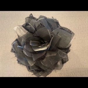 Beautiful flower pin/clip